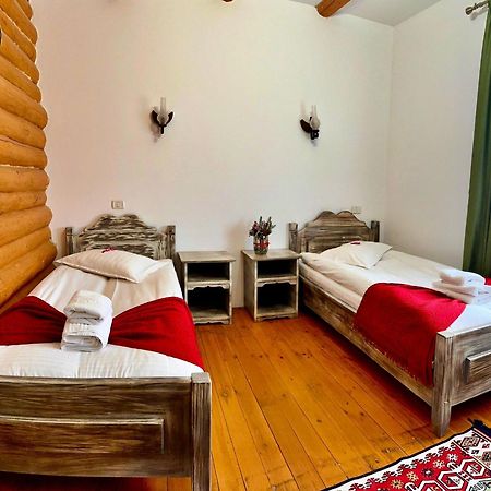 Domeniul Haiducilor Bucovina Suceava Exteriör bild