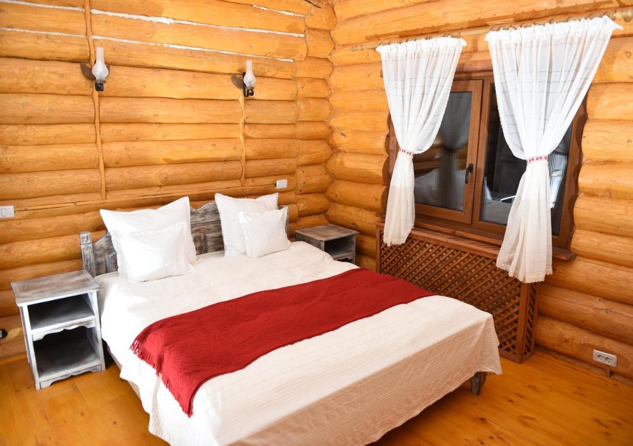 Domeniul Haiducilor Bucovina Suceava Exteriör bild