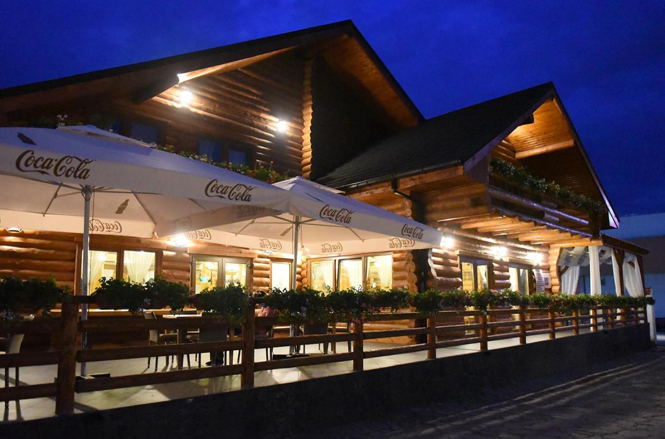 Domeniul Haiducilor Bucovina Suceava Exteriör bild