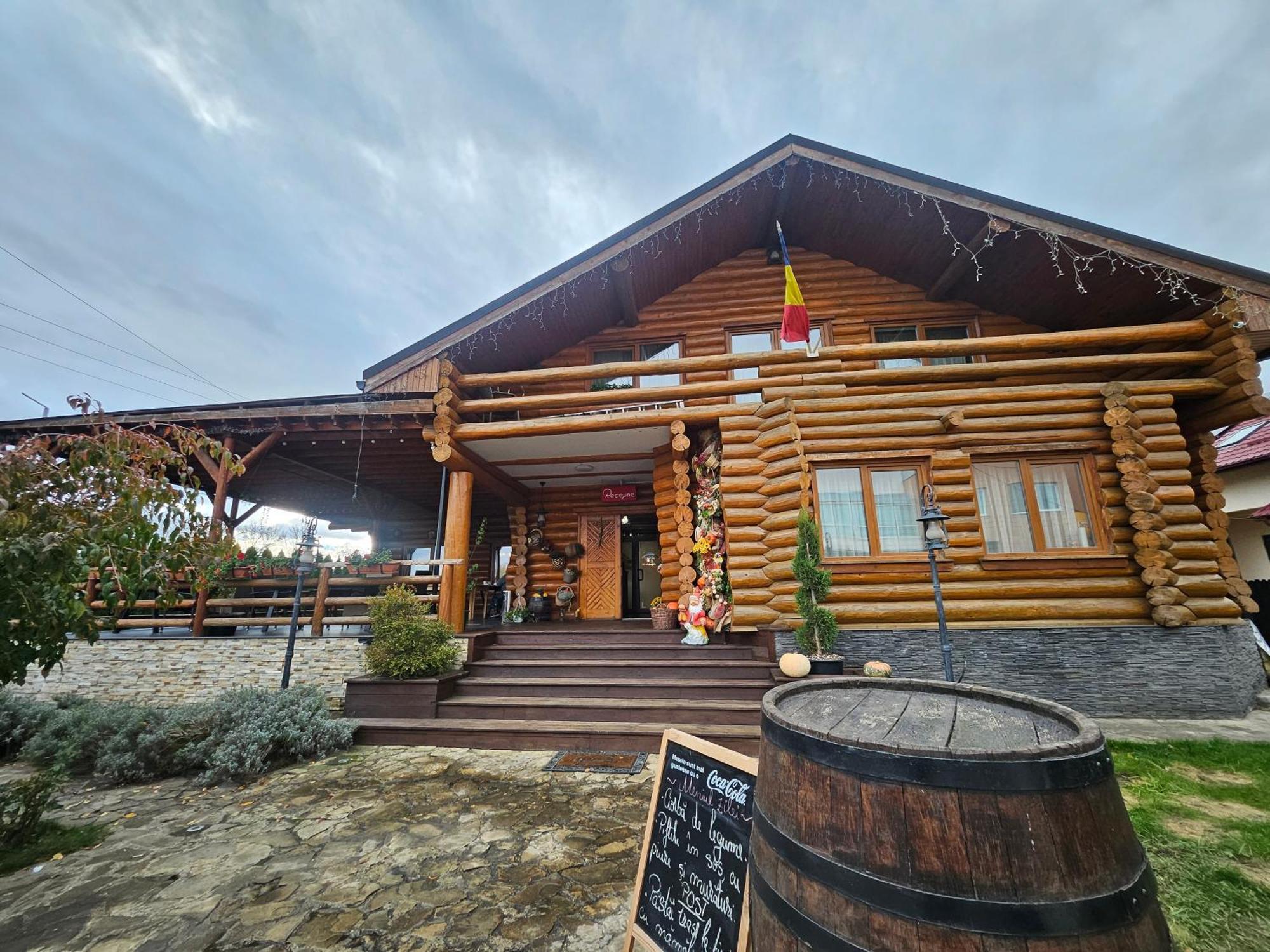 Domeniul Haiducilor Bucovina Suceava Exteriör bild