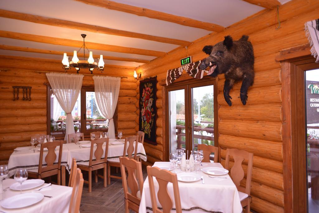 Domeniul Haiducilor Bucovina Suceava Exteriör bild